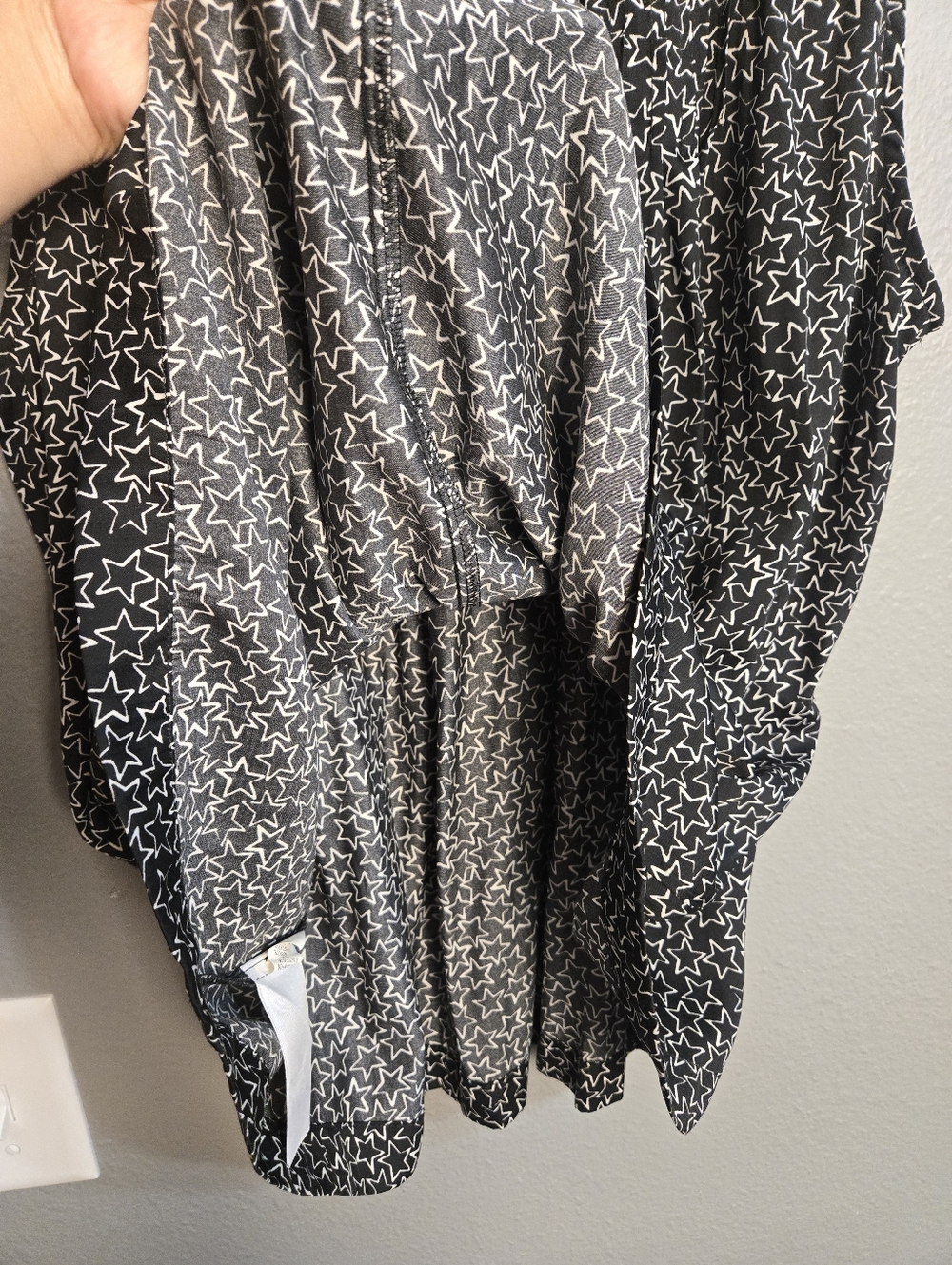 SUMMER SALE! $5 Gap Pintuck Tank Star Print Size Large - Picture 11 of 15